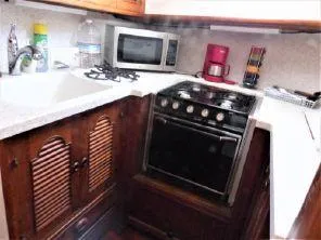 1979 Albin 43 Tri-Cabin