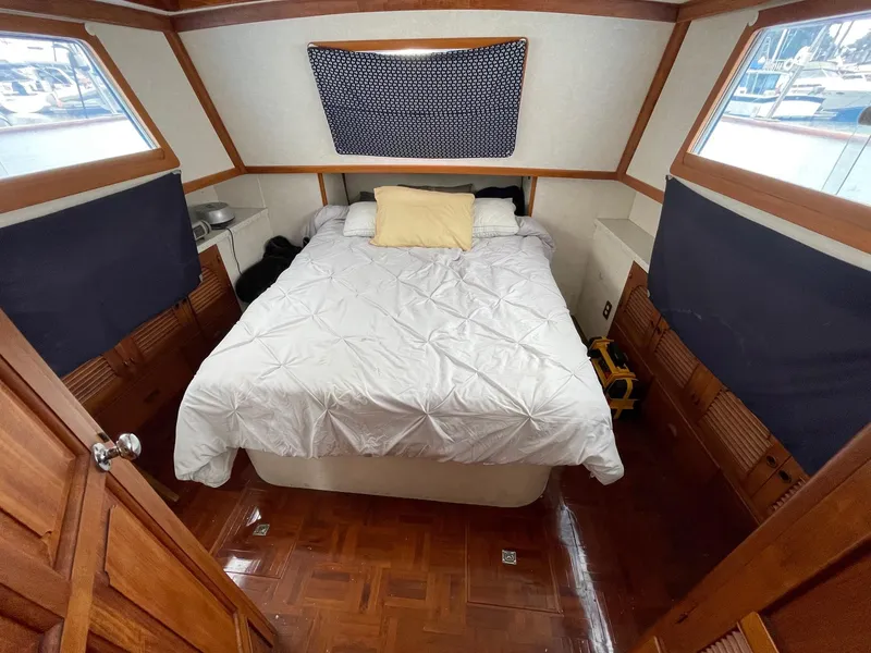 1979 Albin 43 Tri-Cabin