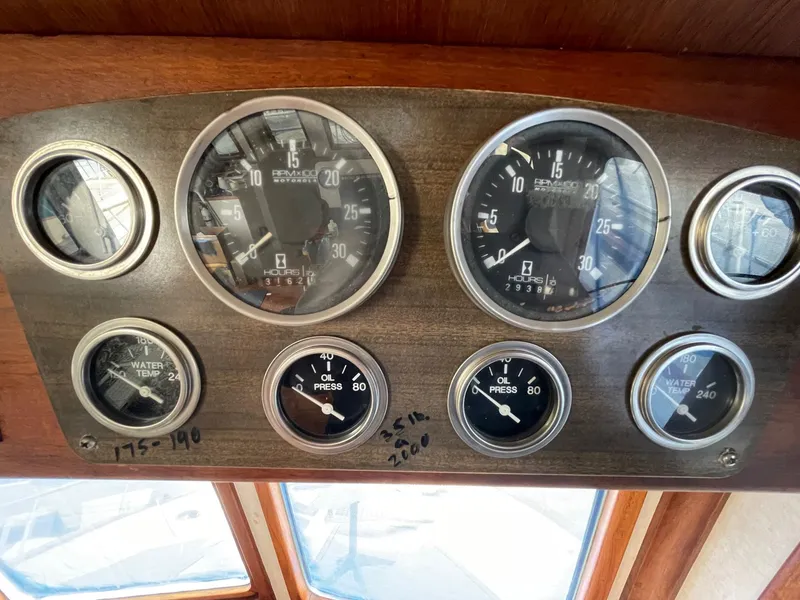 1979 Albin 43 Tri-Cabin