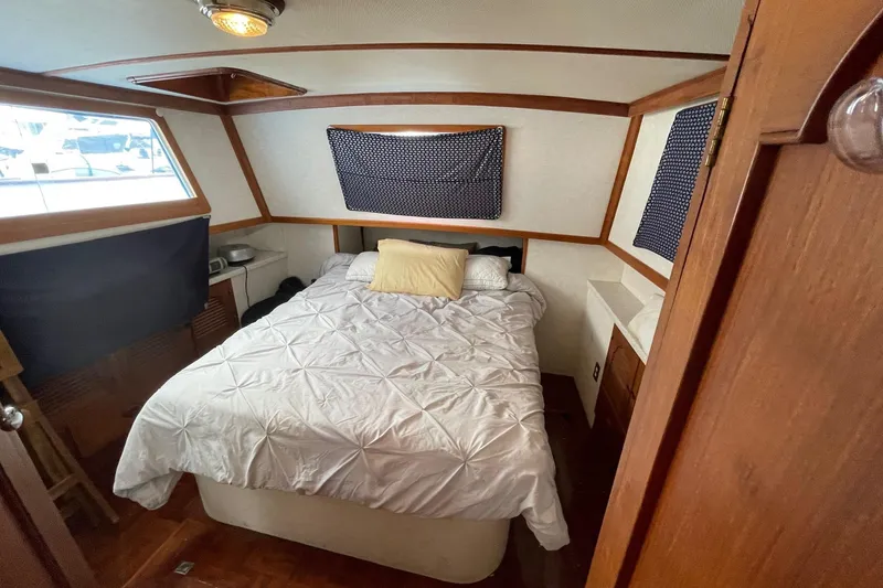 1979 Albin 43 Tri-Cabin