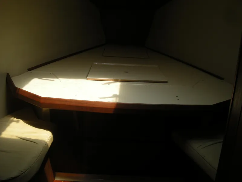 1990 Hunter Passage 42