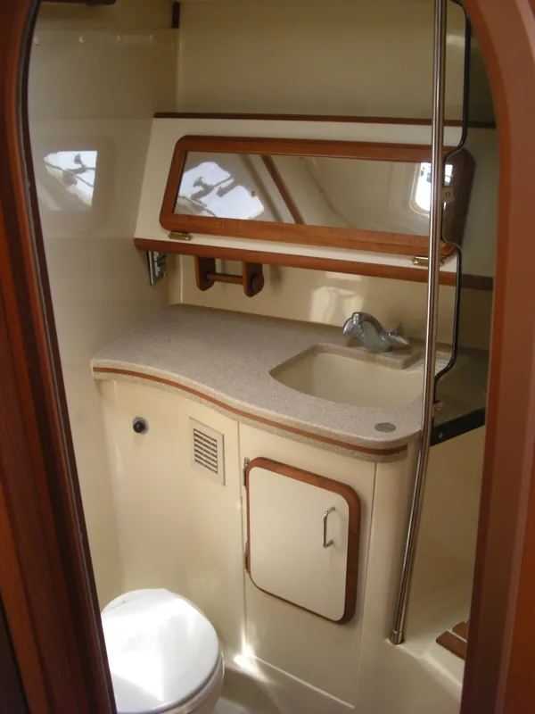 1990 Hunter Passage 42