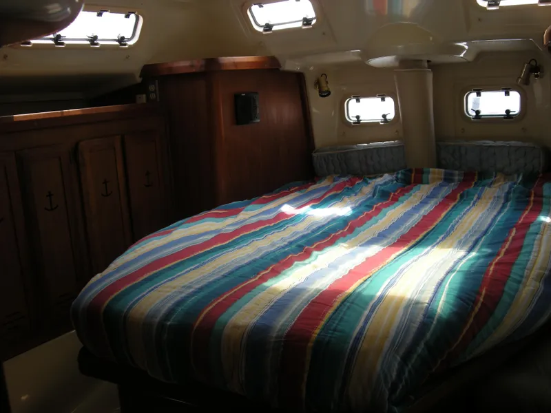 1990 Hunter Passage 42