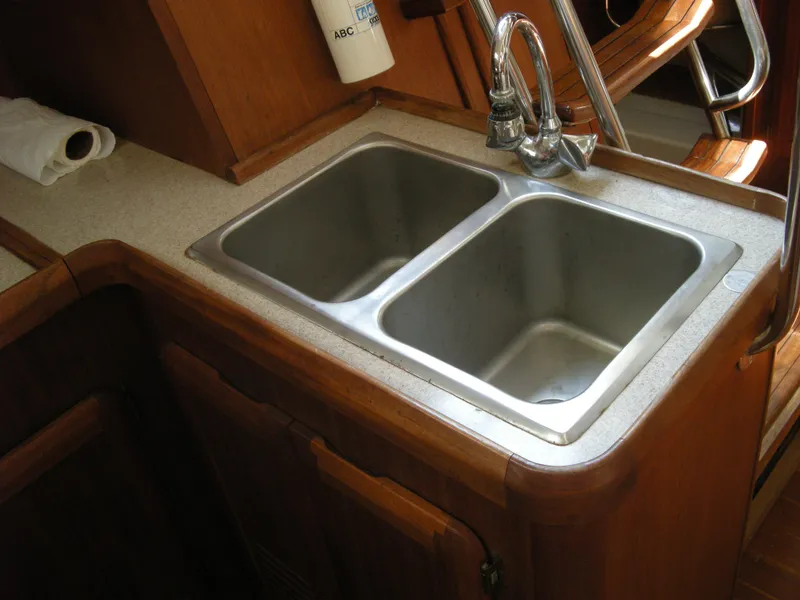 1990 Hunter Passage 42