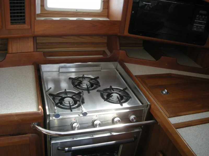 1990 Hunter Passage 42