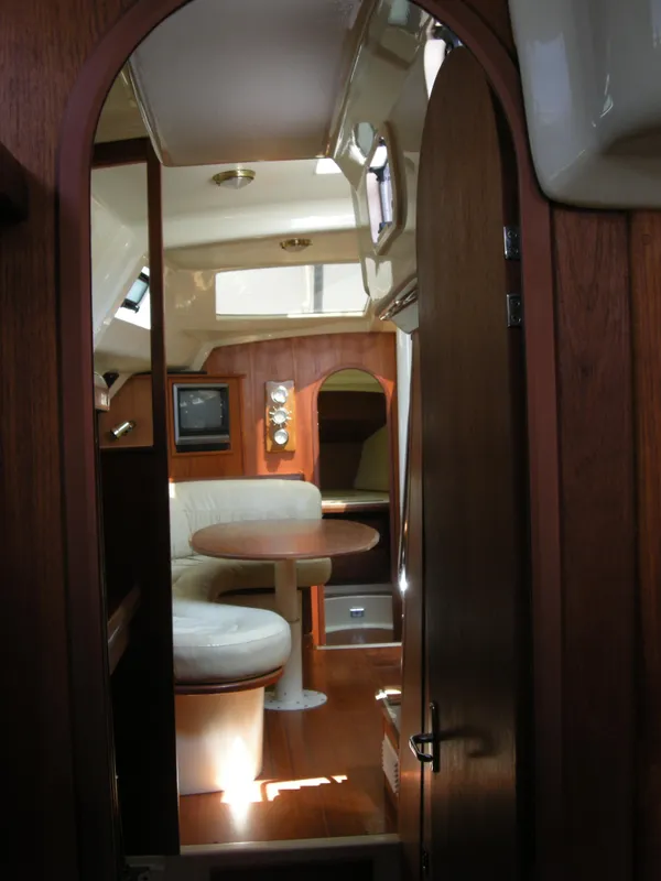 1990 Hunter Passage 42