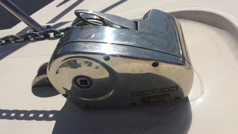 Lewmar Pro-Fish Electric Windlass