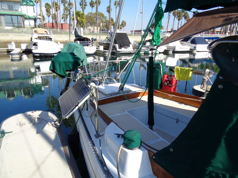 1972 Islander 34 Sloop
