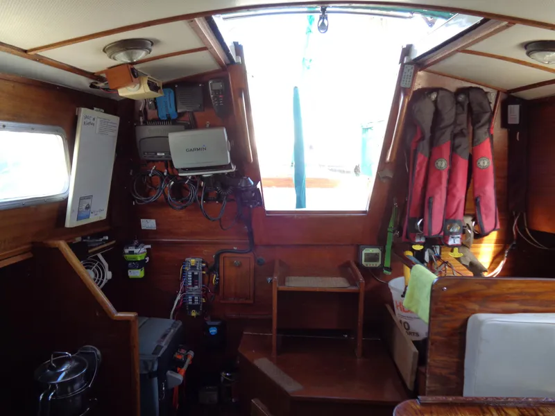1972 Islander 34 Sloop
