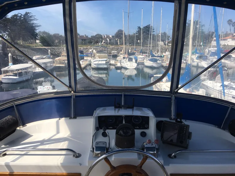 1987 Fairweather Mariner 37