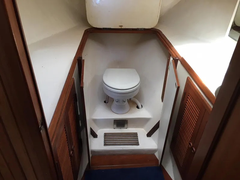 1987 Fairweather Mariner 37