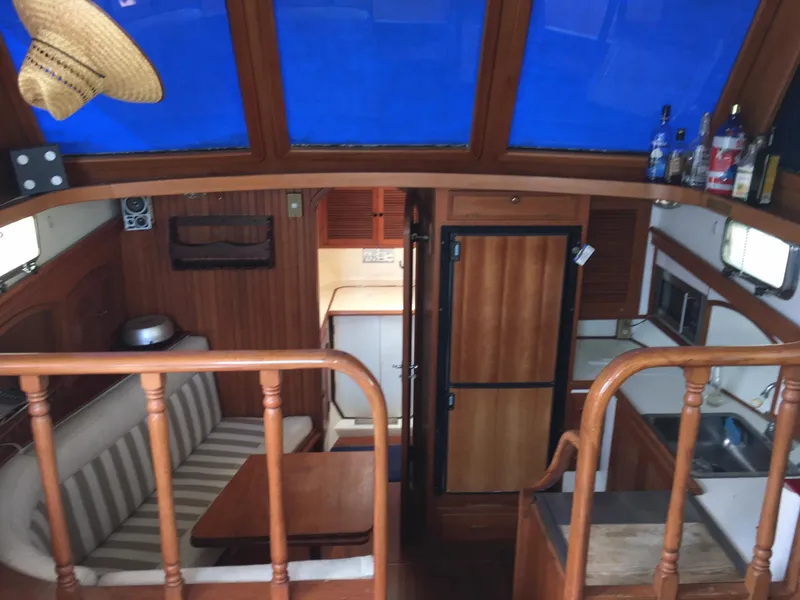 1987 Fairweather Mariner 37