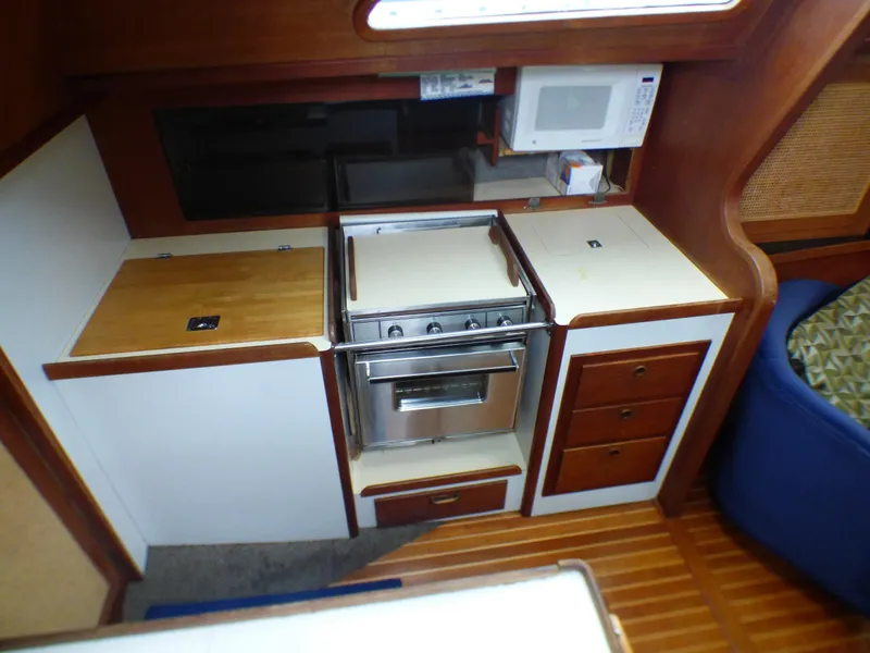 1985 Freedom Cat Ketch