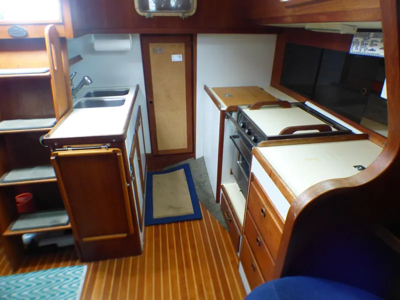 1985 Freedom Cat Ketch