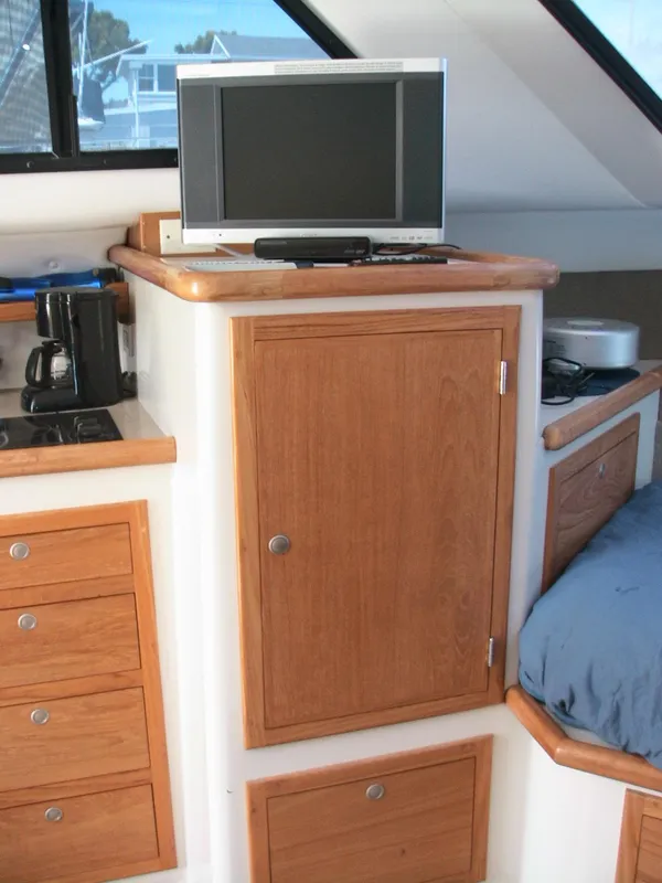 2001 Skipjack Flybridge