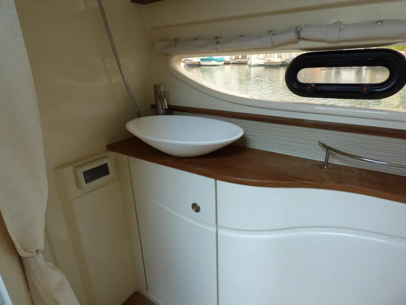2015 Sea Ray Sundancer 350
