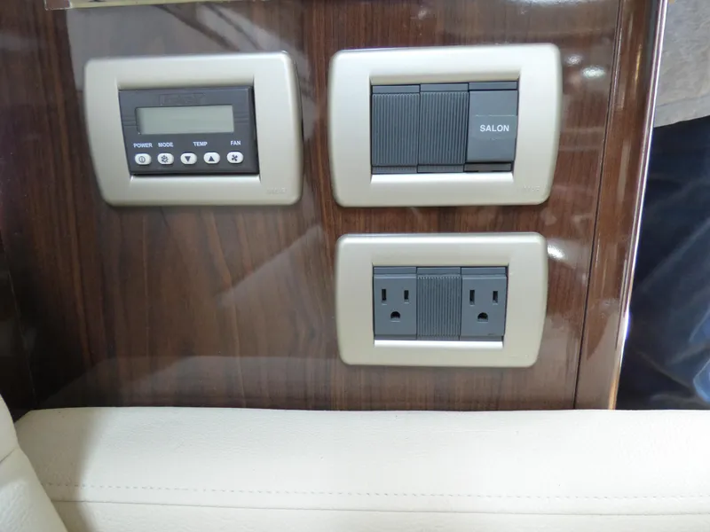 2015 Sea Ray Sundancer 350