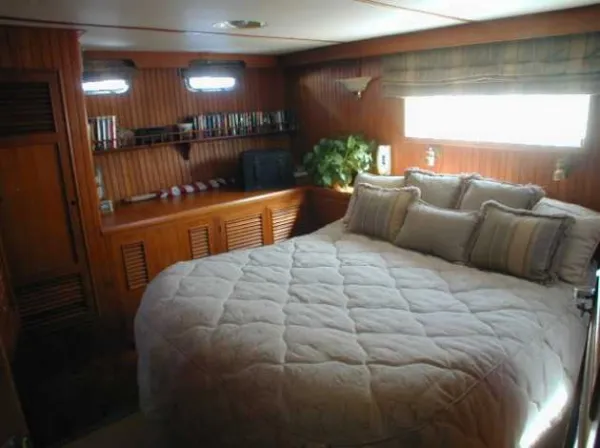 1984 CHB