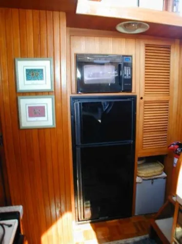 1984 CHB