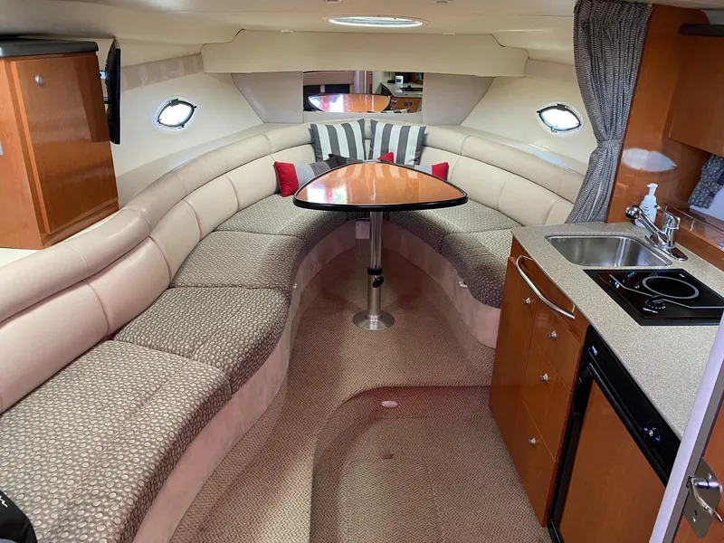 2005 Maxum 3100 SCR