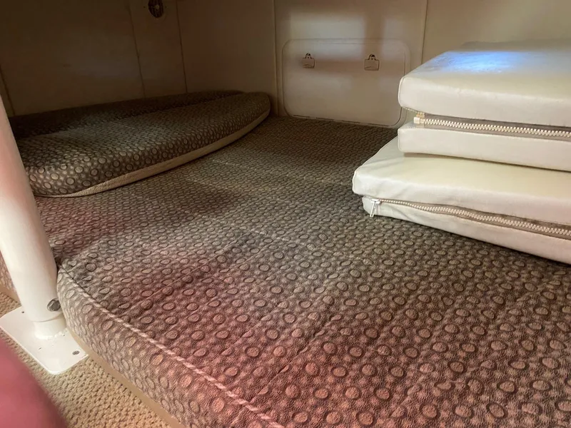 Large bunk aft
