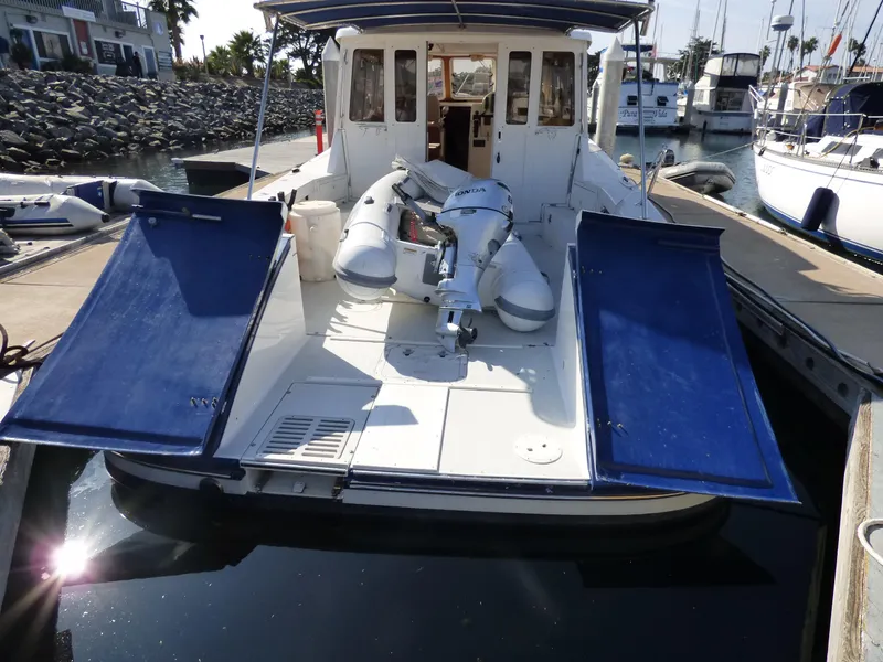 Open transom