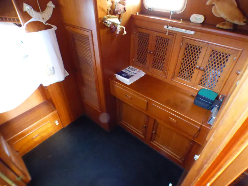 1984 Marine Trader 40 LaBelle by Bestway