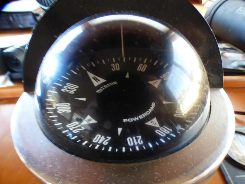 1984 Marine Trader 40 LaBelle by Bestway