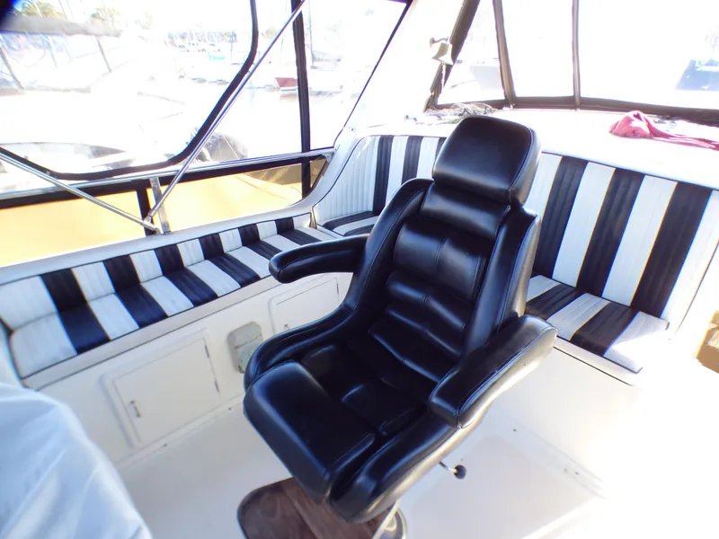 1984 Marine Trader 40 LaBelle by Bestway
