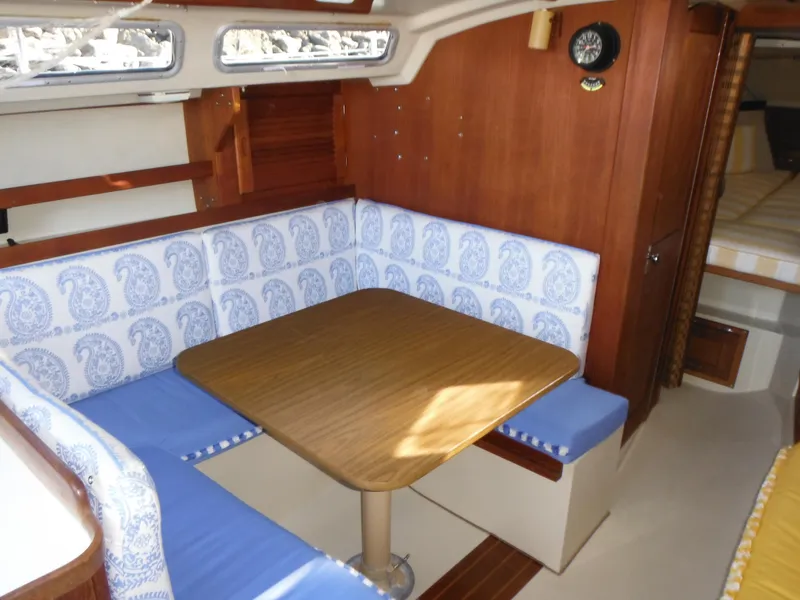 1985 Catalina 30
