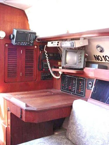 1985 Hunter Sloop