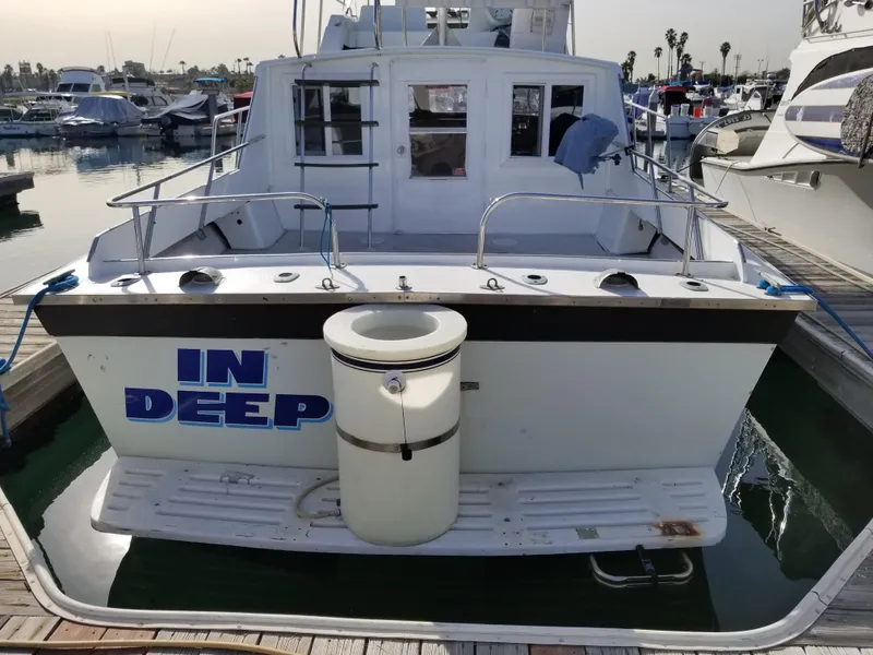 1970 Luhrs Flybridge