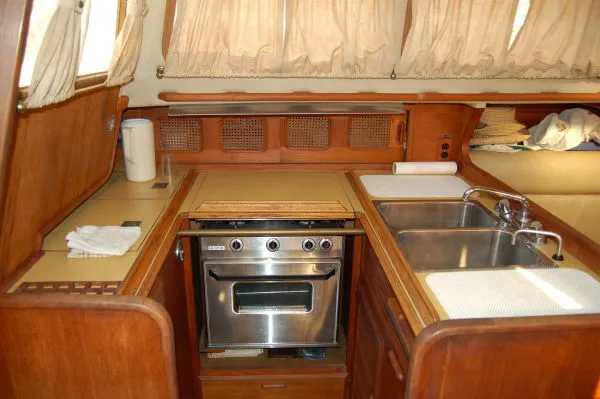 1978 Islander Freeport