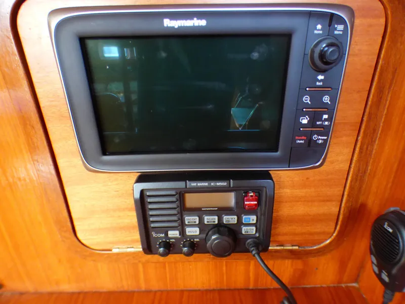 Chart-Plotter & VHF Radio at Navigation Station