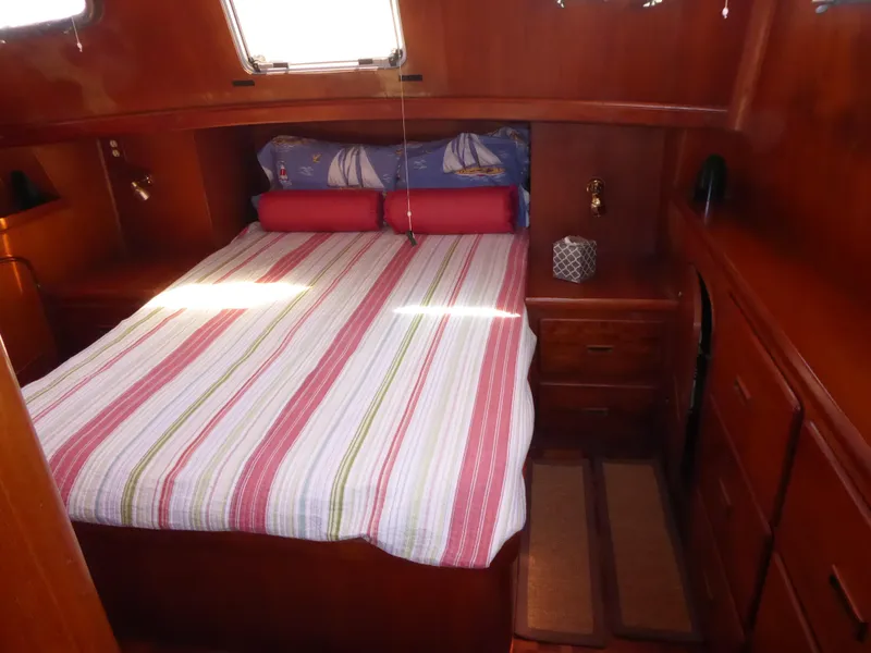 Aft berth