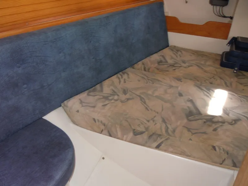 1999 Catalina 320