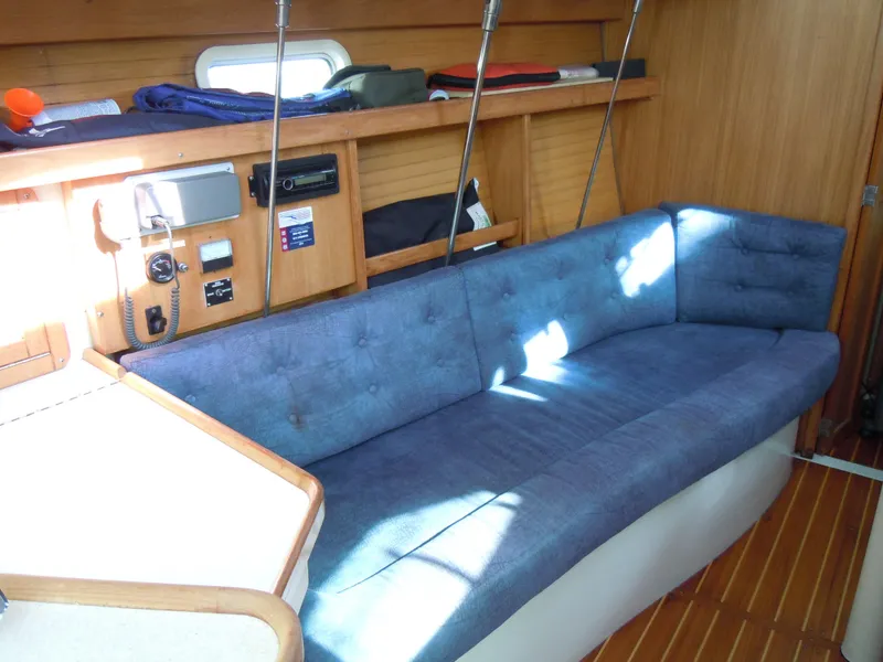 1999 Catalina 320