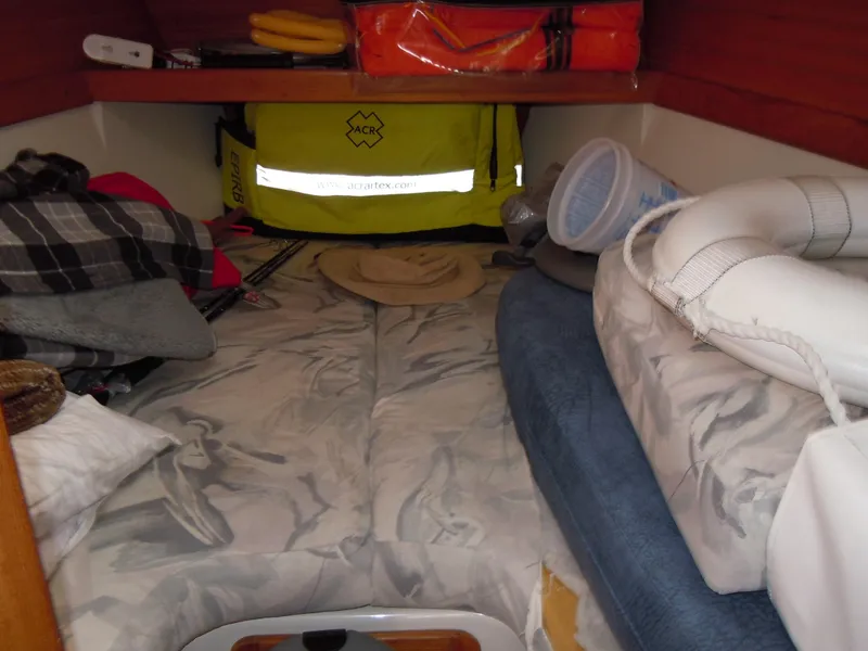 1999 Catalina 320