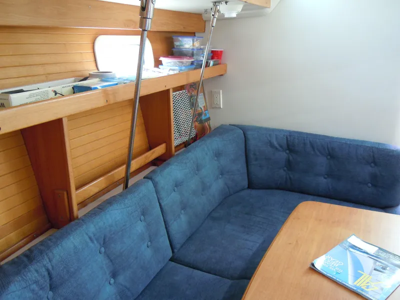 1999 Catalina 320