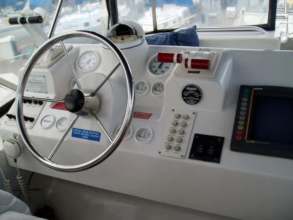 Steering station