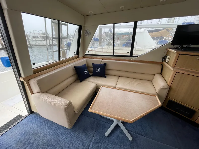 2000 Bayliner 3988 Sedan
