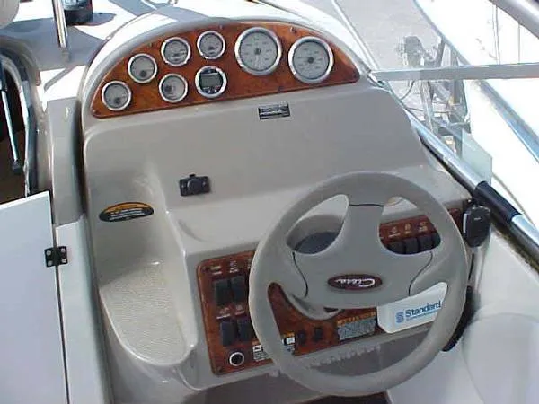 2000 Bayliner 2455 w/trailer