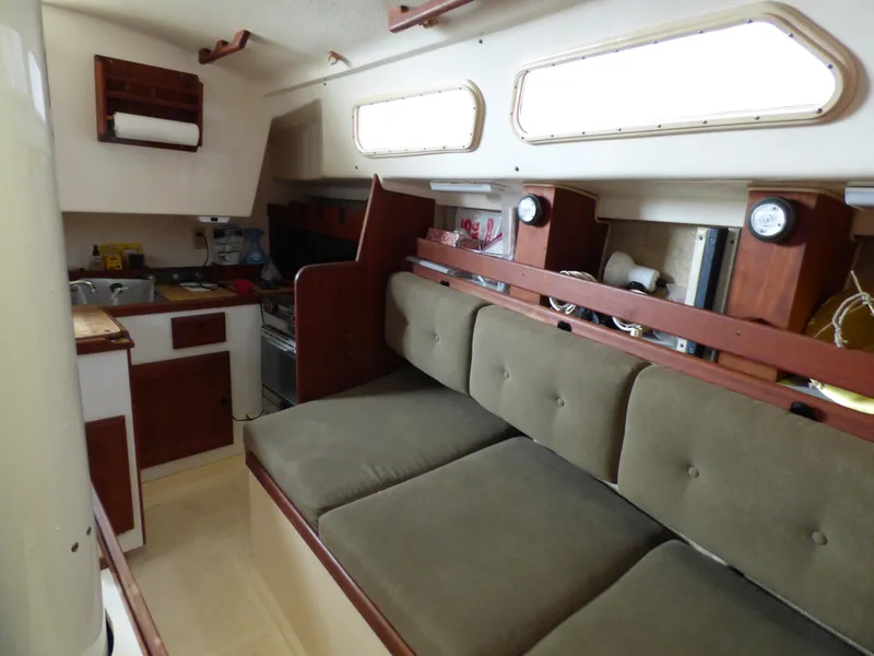 1979 O'Day 37 Center Cockpit