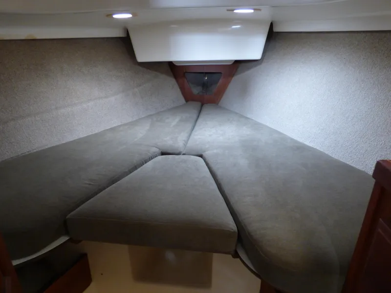 Forward V Berth
