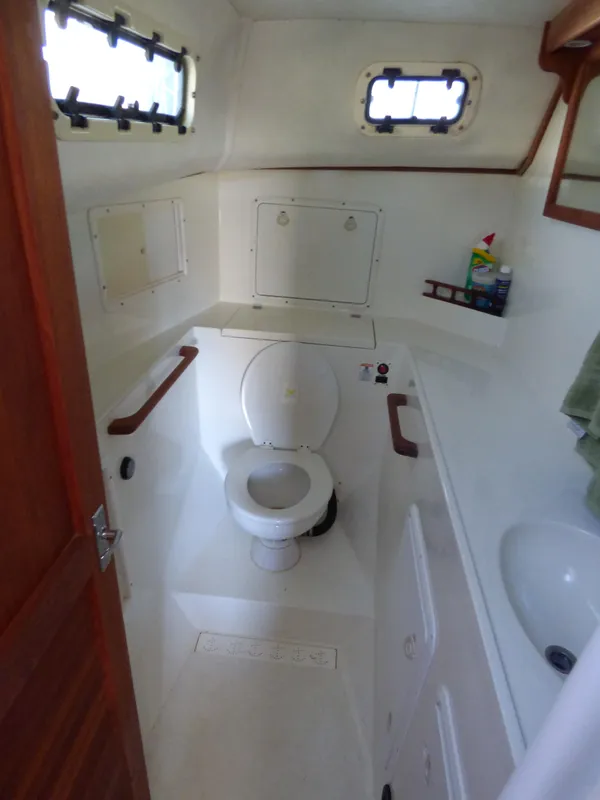 2002 Sea Sport Pacific 3200