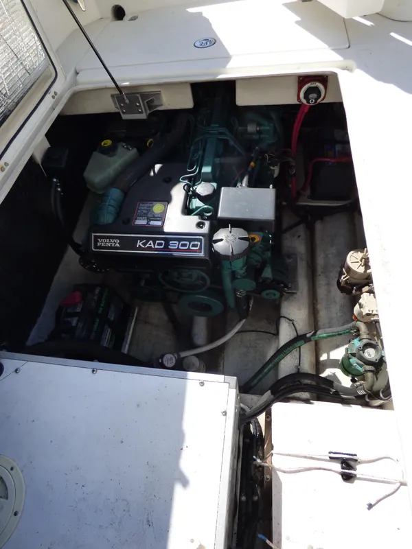 2002 Sea Sport Pacific 3200