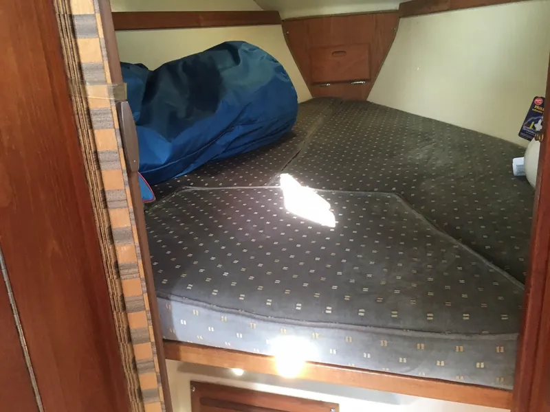 1985 Catalina 30