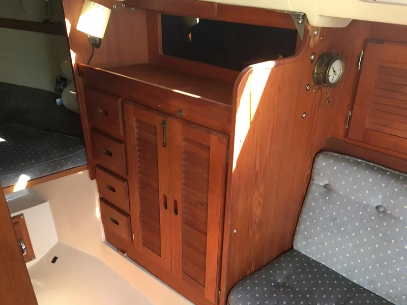 1985 Catalina 30