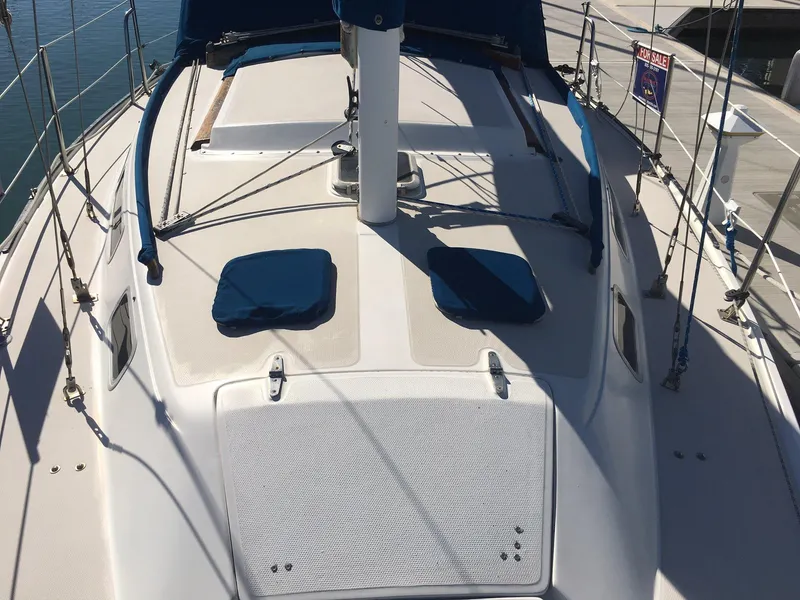 1985 Catalina 30