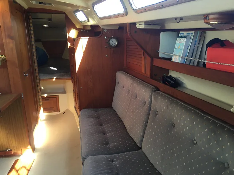 1985 Catalina 30